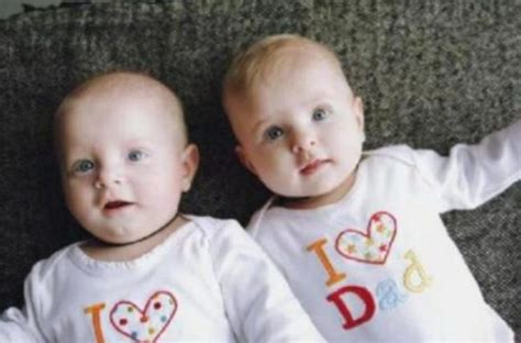 The smallest twins on the planet were born with a total weight of 832 grams: miracles do happen