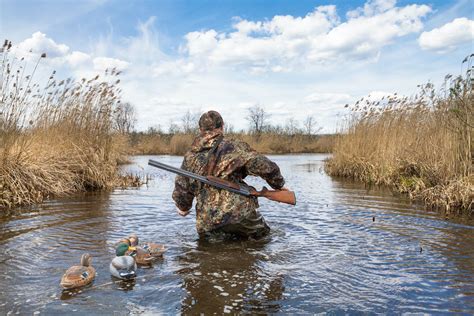 8 Best Duck Hunting Waders of 2023 [Insulated & Breathable]