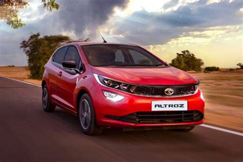 Tata Altroz XM Plus S On Road Price in New Delhi & 2023 Offers, Images