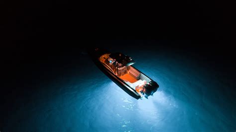 Underwater LED Boat Lights - Products - Dingo Yachts