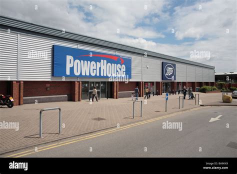 Empty Powerhouse store, Festival Retail Park, Stoke-on-Trent Stock Photo - Alamy