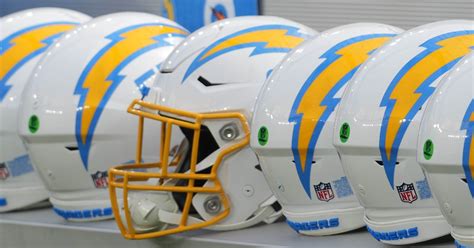 Viral Chargers fan insists she's a true fan, asks team to spread the word