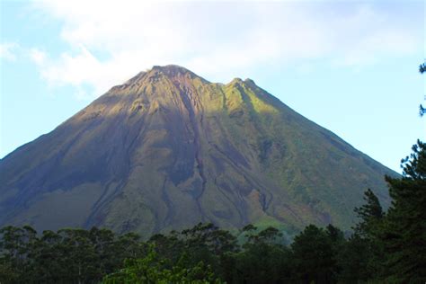 Arenal Volcano and Hot Springs - Alsama Tours