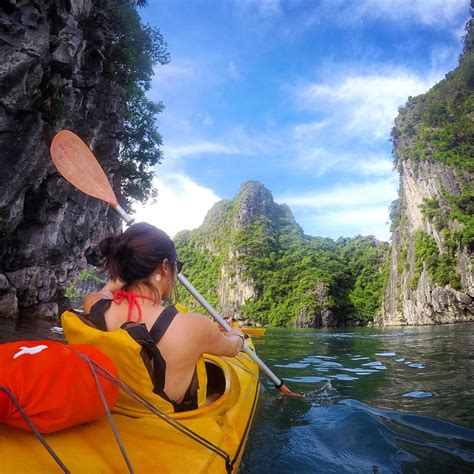 Kayaking through Halong Bay is like a trip back to the land before time : travel