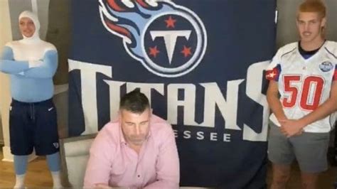 What was going on at Titans coach Mike Vrabel's house during NFL draft?