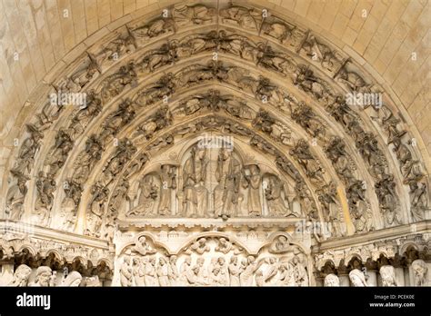 Laon cathedral hi-res stock photography and images - Alamy