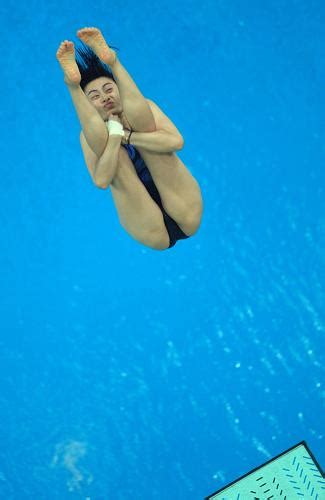 Guo golden in 3m springboard, setting record -- china.org.cn