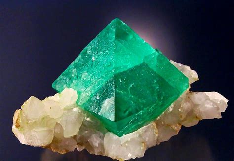 Fluorite - Fluorite Different Colors With Photos - Geology In