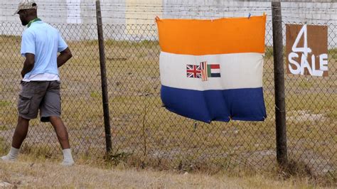 Old SA ’apartheid’ flag up for sale