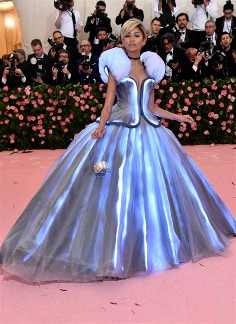 endaya The Greatest Showman star dressed up as Disney's Cinderella for the 2019 Met Gala. The ...