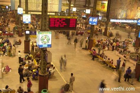 Inside of Howrah railway station | Veethi