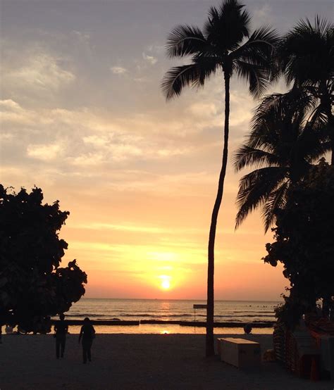 Stunning sunset on Waikiki beach, Hawaii Waikiki Beach, Beautiful World ...