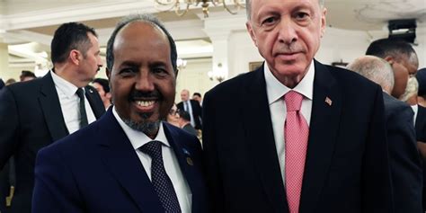 Somali president attends inauguration, praises progress