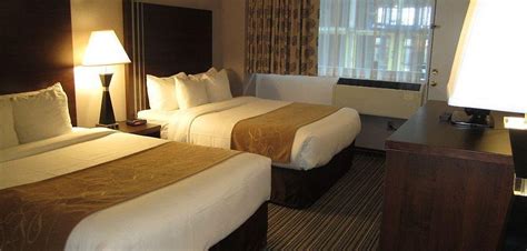 COMFORT SUITES DOWNTOWN MONTREAL, QC