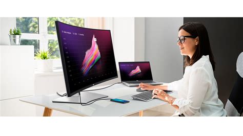 Dell presents i monitor UltraSharp 32 6K e UltraSharp 38 Curved