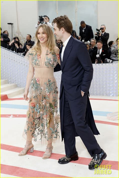 Photo: robert pattinson suki waterhouse met gala 2023 01 | Photo 4927157 | Just Jared ...