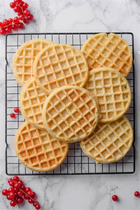 Mini Waffles (+ Best Crispy and Fluffy Texture)