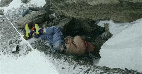 The Creepy Story of "Green Boots," The Frozen Corpse On Mt. Everest That Hikes Use As A Checkpoint