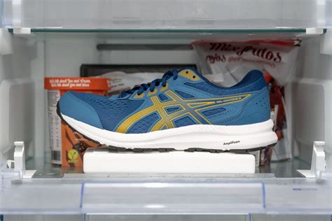 Cut in half: ASICS Gel Contend 8 Review | RunRepeat