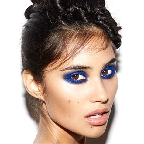 The Cool Girl's Guide to Fall Makeup | Fall makeup, Blue eye makeup ...