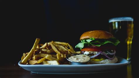 Bin 4 Burger Lounge - Downtown Victoria Restaurant - Victoria, BC | OpenTable