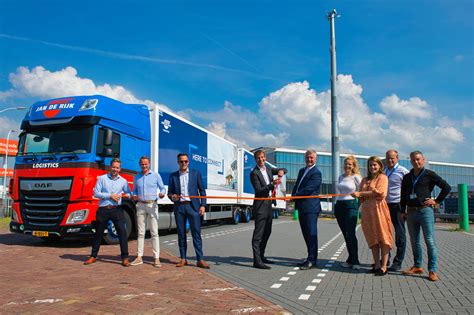 Air France KLM Martinair Cargo and Jan de Rijk Logistics introduce new LHV, an important step ...