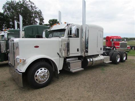 2013 Peterbilt 389 | Peterbilt 389, Peterbilt, Big rig trucks