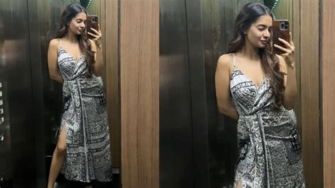 Baal Veer fame Anushka Sen looks summer ready in high-thigh slit dress | IWMBuzz