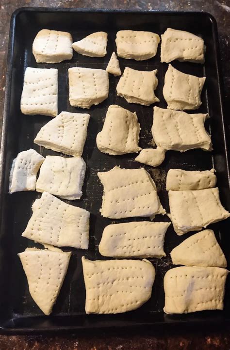 How to Make Hardtack: Survival Bread Recipe That Lasts A Lifetime ...