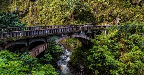 10 Best Maui Waterfalls That Unveil Nature's Majestic Beauty