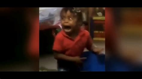 Mom fuming as daughter's horrified reaction to Easter bunny goes viral | whas11.com