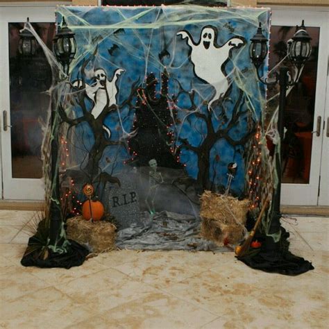 Halloween backdrop, Halloween photo booth, Diy halloween backdrop