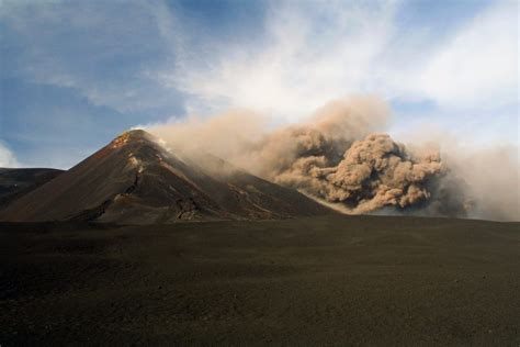 7 Facts About Mount Etna | Essential Italy