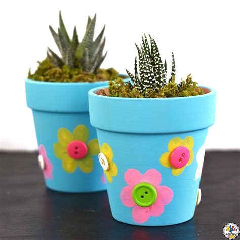 Creating crafts like this Fingerprint Flowerpot Craft can be a fun way for kids to develop their ...
