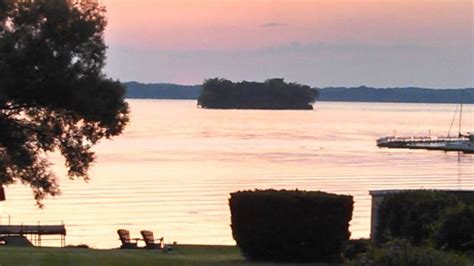 Cayuga Lake, NY Vacation Rentals from $99 | Hometogo