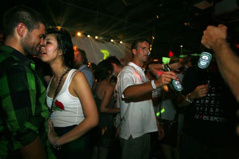 Beijing Nightlife Booms - Zimbio