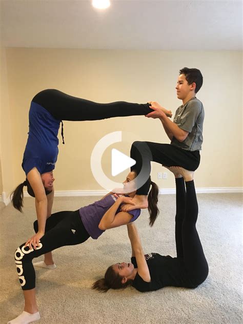 Yoga Acro Couples Beginner Poses Girls Inspiration 👉 Get Your FREE Yoga Videos Poses on LiaYoga ...