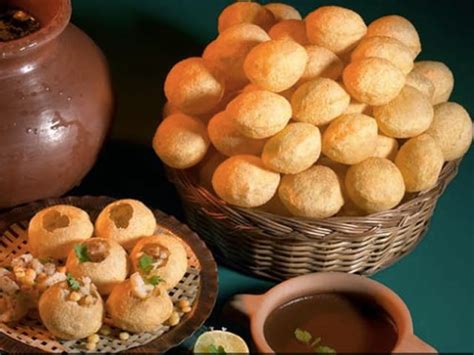 6 North Indian Snacks That Never Fail To Impress