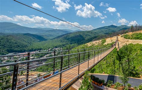 Gatlinburg-skybridge-2019 - Sky Lift Weddings