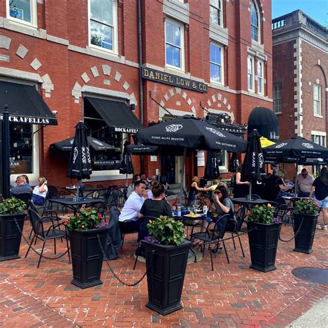 Patio dining in Salem, MA - Destination Salem