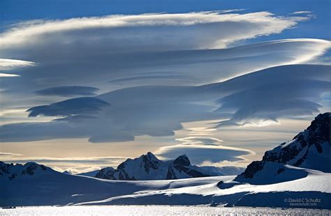 10 Rare Lenticular Clouds That Look Like UFO