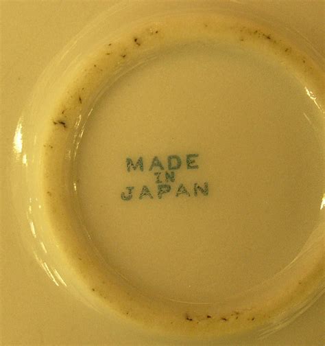File:Teapot, lidded (AM 1992.229-6).jpg - Wikimedia Commons