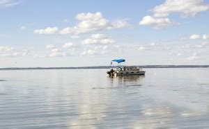 8 Pontoon Boat Fishing Tips You Need to Know