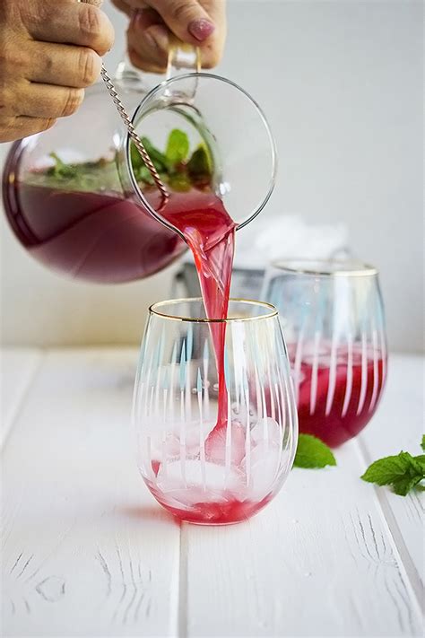 Pink Prosecco Raspberry Mojito to get You Thinking of Summer