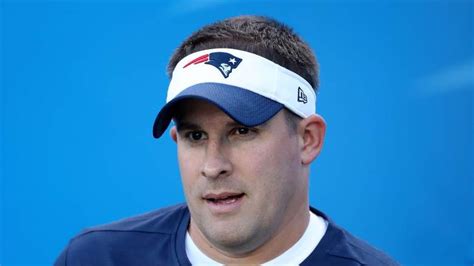 Patriots' Josh McDaniels Let's His Sweatshirt Speak for Him