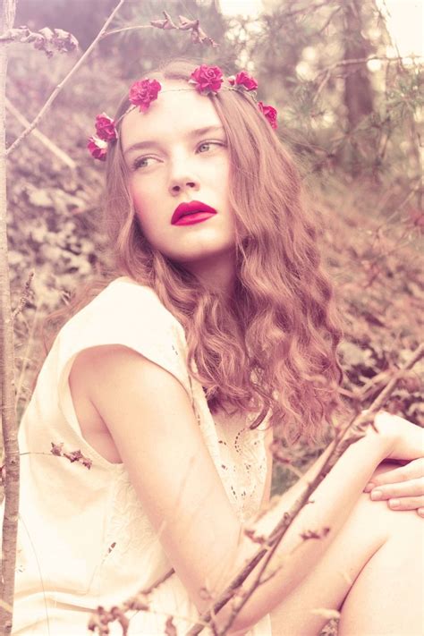 15 Dreamy Photography, Flowers In Hair, Pretty Pictures, Her Hair, Editorial Fashion, Red Orange ...