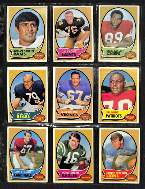 Lot Detail - Lot Of 200+ Different Football Card From 1970-1972