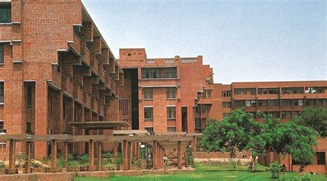 JNU to reopen for PhD scholars from Monday | NewsTrack English 1