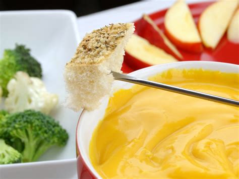 Cheddar Cheese Fondue - Quick and Easy Fondue Recipe