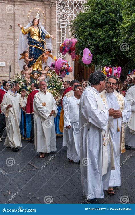 Religious Procession of the Virgin Mary Editorial Photography - Image ...